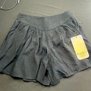 Boom boom jeans  short  NWT Casual Pull